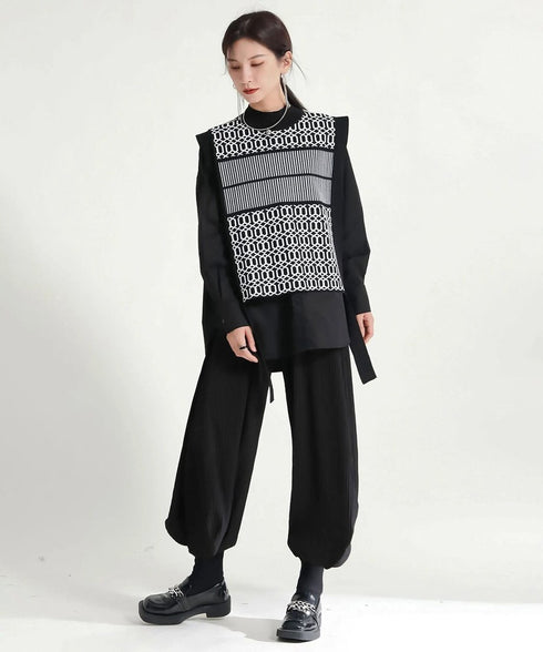 Geometric Jacquard Knit Vest